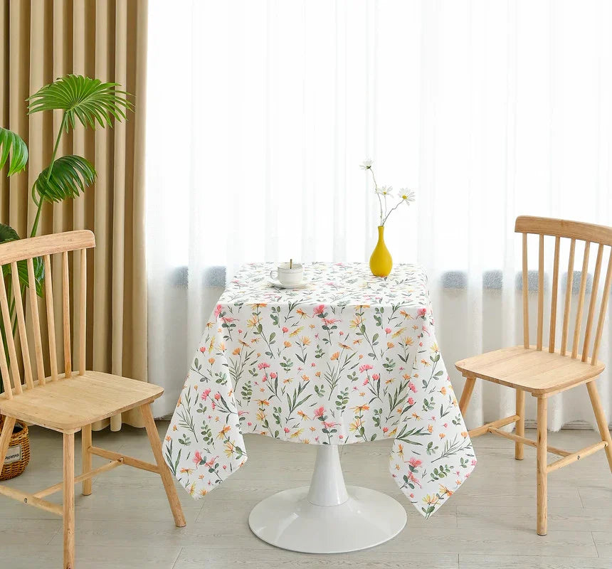 TOALHA DE MESA ANTI-NÓDOA COM ESTAMPA DE FLORES DE PRIMAVERA QUADRADA - BOD HOME