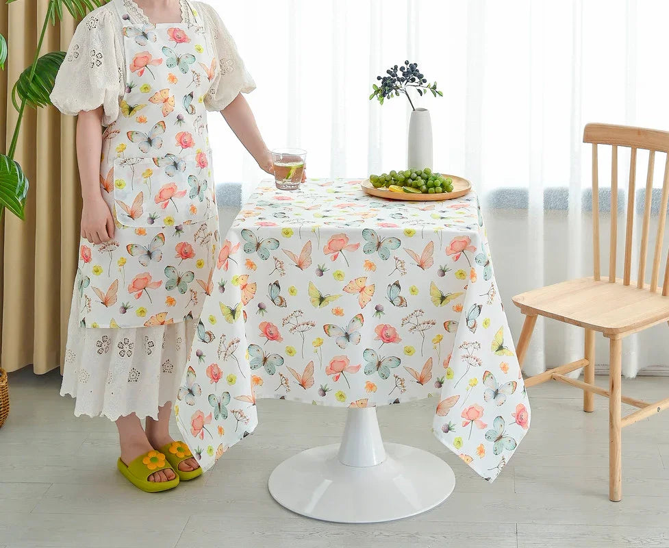 TOALHA DE MESA ANTI-NÓDOA COM ESTAMPA DE BORBOLETAS QUADRADA - BOD HOME