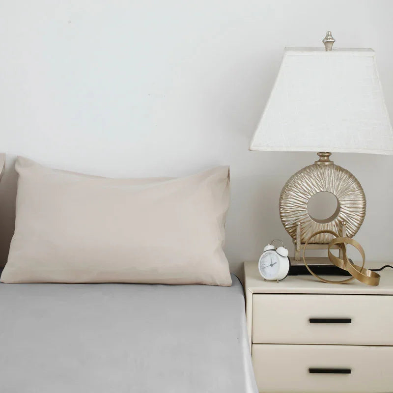 Hoja superior plateada