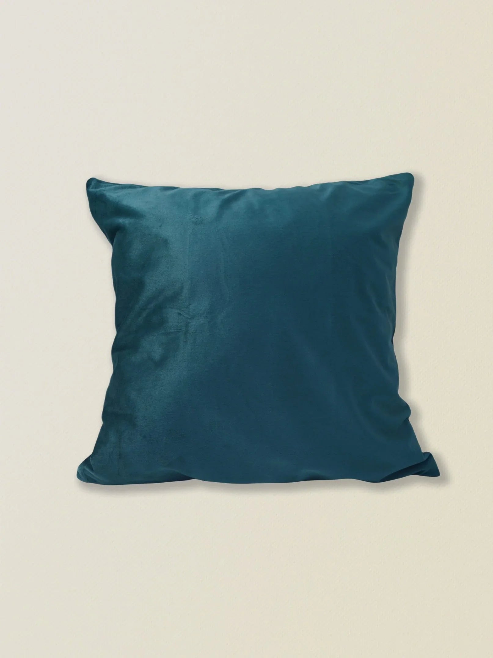 Tamaño aproximado de la funda de cojín de terciopelo verde: 45*45 cm.