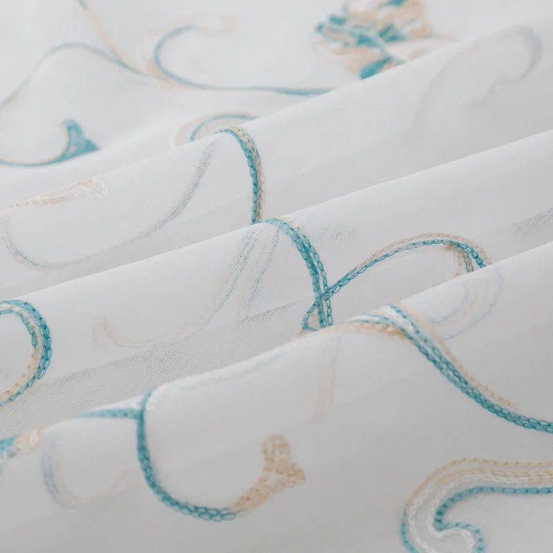Cortina Transparente Bordada Com Folhas Azuis - Individual- BOD HOME