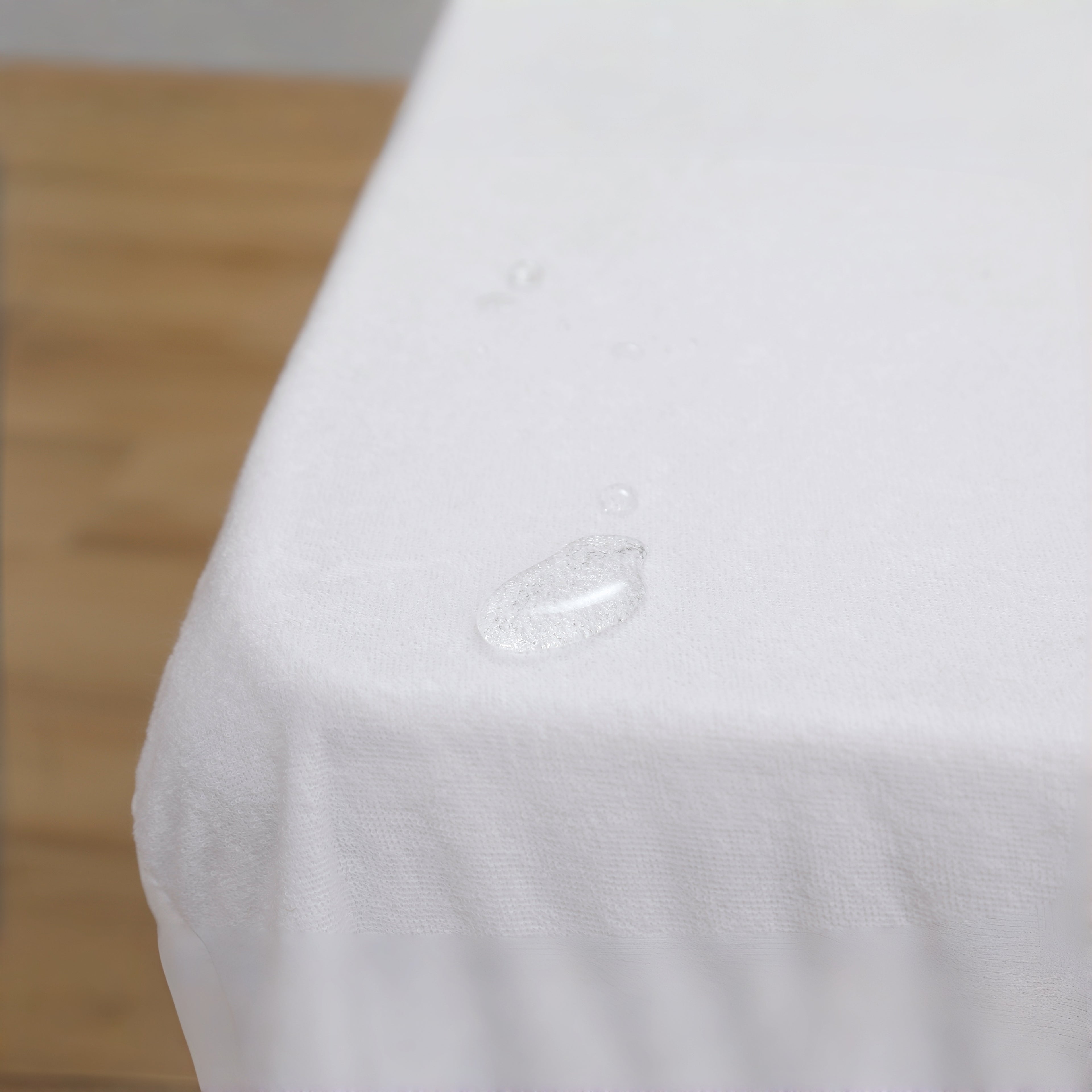 PROTECTOR DE COLCHÓN IMPERMEABLE Y TRANSPIRABLE