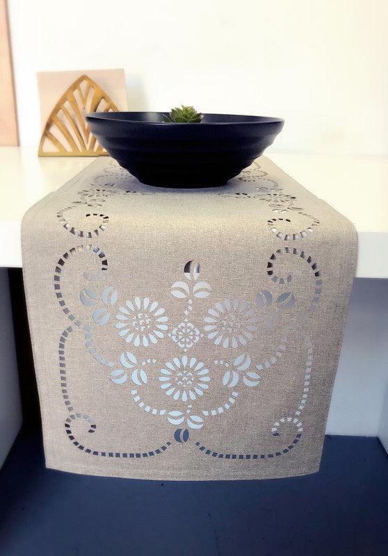 Individual de mesa vaziado floral 33*180cm - BOD HOME