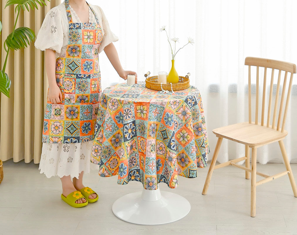 TOALHA DE MESA ANTI-NÓDOA COM ESTAMPA DE FLORES VARIADAS REDONDA